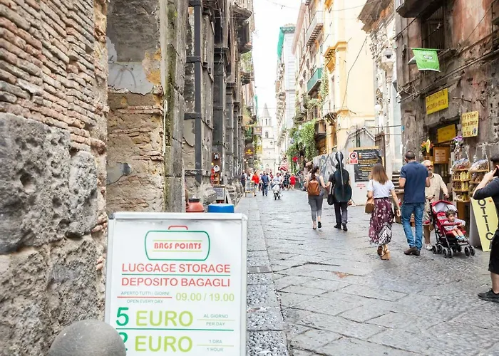 Vecchia Napoli - Tribunali