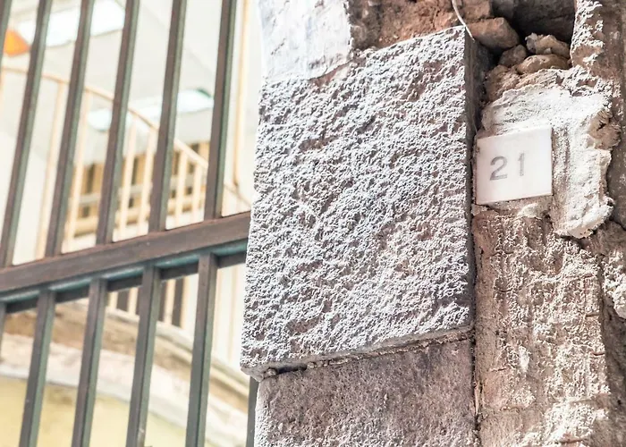Vecchia Napoli - Tribunali