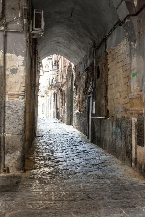 Vecchia - Tribunali Napels